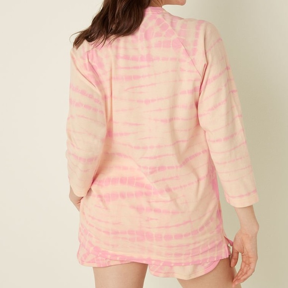 Victoria's Secret PINK Campus Baseball Tee Light Ivory Tie Dye Medium NEW - Picture 2 of 5